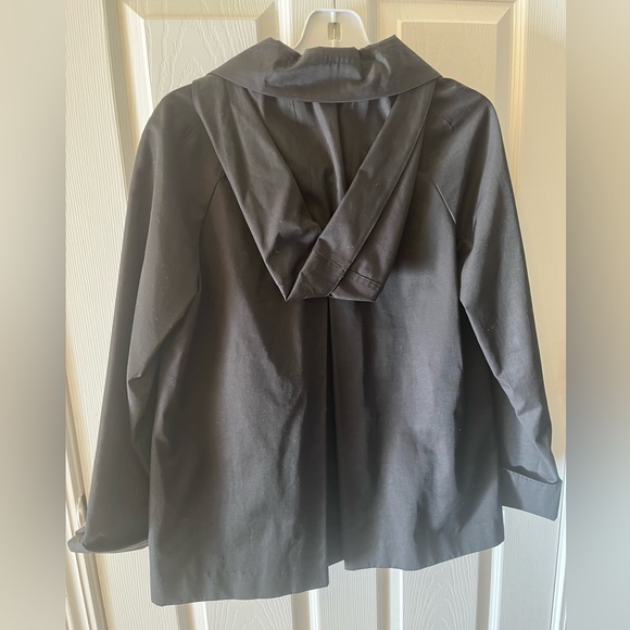 Gallery Womens Snall Black Hooded Button Down RainCoat - Picture 3 of 16
